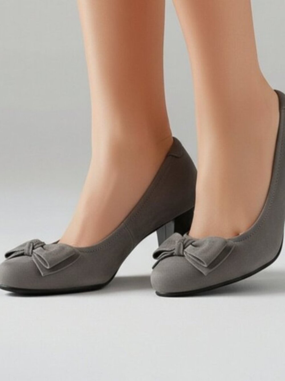 Ecco SZ 8.5 Sage Gray Suede Closed Toe Slip On Pumps Bow Accent 2.5" Heel